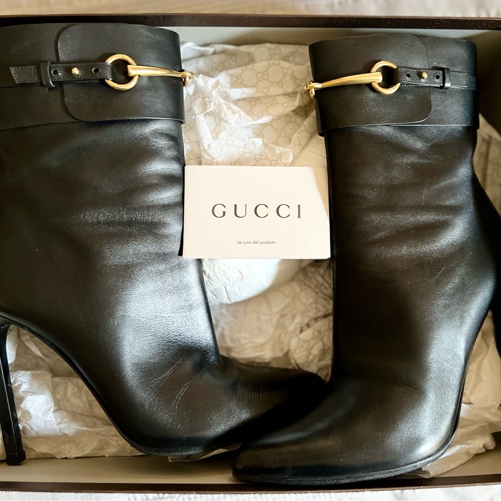 Gorgeous 4” heel Gucci boots with bit, worn once. Perfect condition.